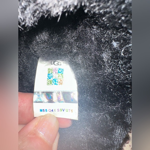 UGG men's classic mini 100% authentic with box size 9 Like New - Picture 11 of 13